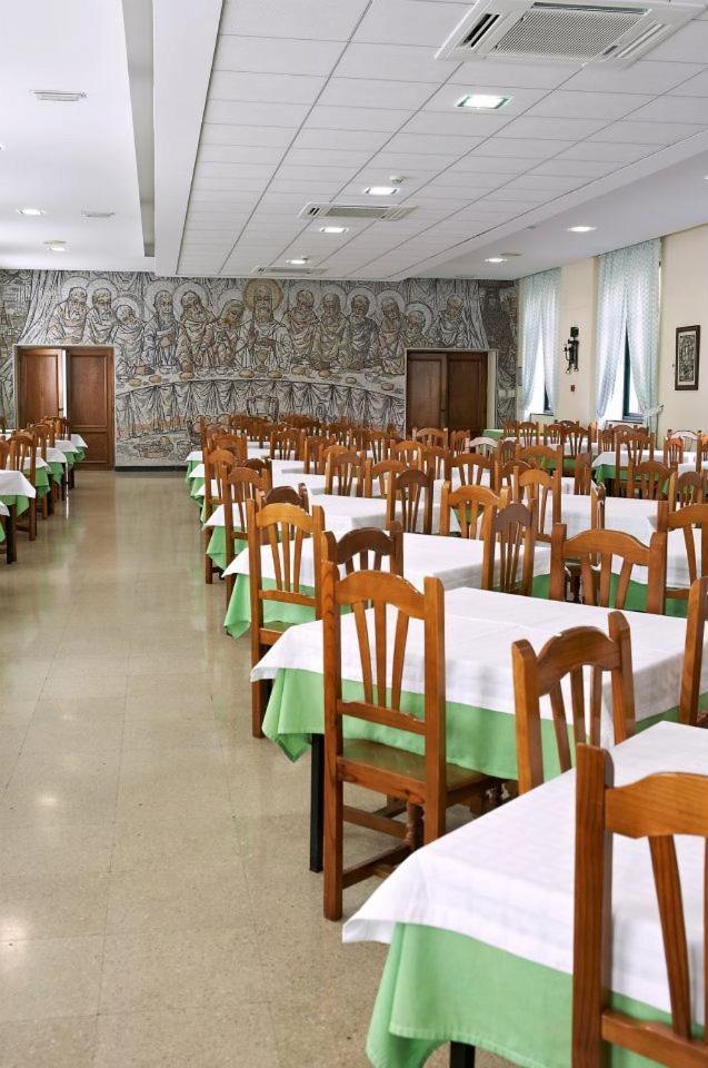 מלון Hospederia Monasterio De פויו מראה חיצוני תמונה
